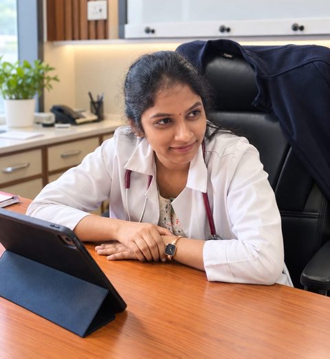 Dr. Santosha Mantha, Superspecialist Endocrinologist and Diabetologist, at her clinic